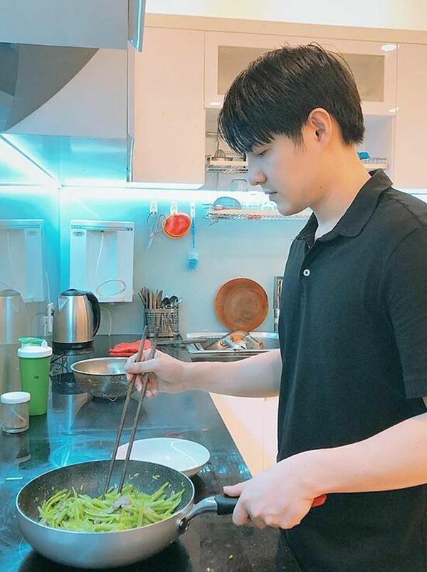 Ông Cao Thắng chiều chuộng vợ bầu-2