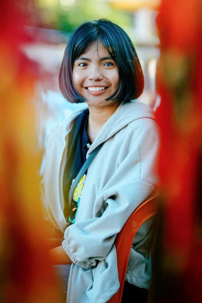 Cô gái Chăm có 2 màu mắt, là người duy nhất trong gia đình học đại học-3