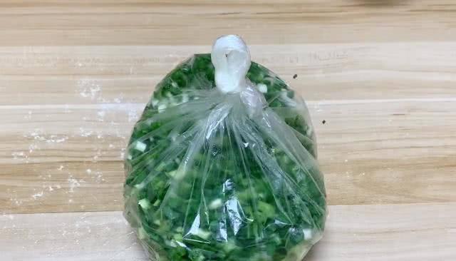 Mua nhiều hành lá về ăn không hết, hãy làm ngay cách này sẽ để được nửa năm-4