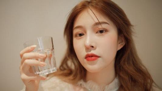 Những hành vi chết của phụ nữ làm cho lỗ chân lông ngày càng to hơn!-2