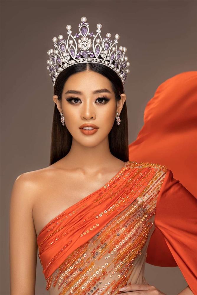 Khánh Vân bị nhắc nhở quá phụ thuộc ê-kíp, khó tỏa sáng tại Miss Universe-5