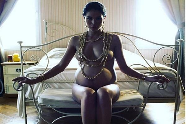 Ngọc Trinh - Trang Trần cặp chị em có vòng eo không đội trời chung chênh nhau cả nửa mét-9