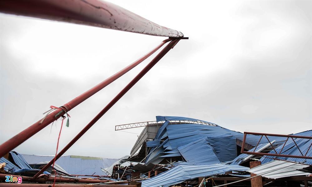 Hiện trường xưởng gỗ bị lốc cuốn khiến 3 người chết, 18 bị thương-6
