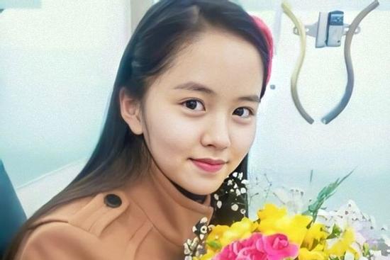 'Em gái mưa' Kim So Hyun đẹp xuất sắc ngay từ tiểu học