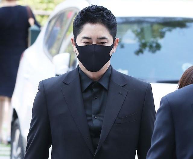 Kang Ji Hwan kháng cáo án hiếp dâm tập thể-1