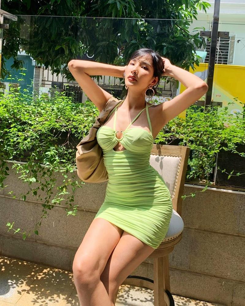 Kỳ Duyên - Lưu Hương Giang mê mẩn váy bay bổng như mẹ bầu chào hè-2