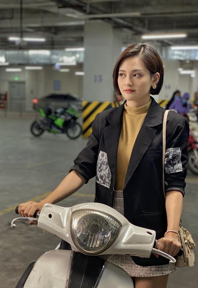 Muôn kiểu đối phó của sao Việt và sao Hoa ngữ khi đóng cảnh mùa đông giữa thời tiết mùa hè-3