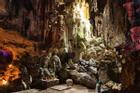 Ngôi chùa nằm sâu trong hang động ở Lạng Sơn