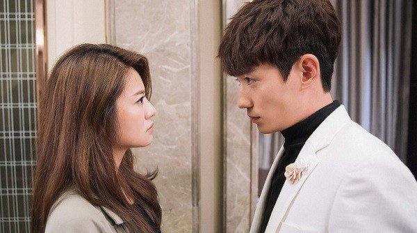 Em chồng đưa bạn trai về ra mắt, tôi chết khiếp khi anh ta lén dúi cho mẩu giấy quen-2