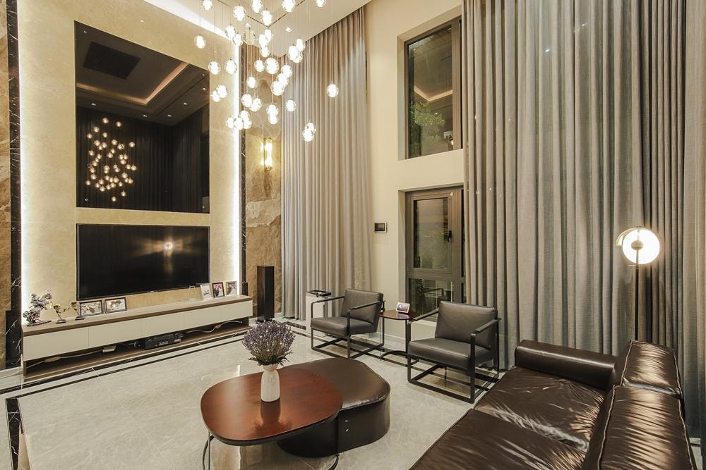 Nhà phố hơn 1.000 m2 của Lê Hoàng The Men-2