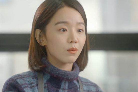 Người yêu cũ nhắn tin rủ chồng đưa đi nâng ngực, tôi tuyên bố 1 câu cô ta sợ khiếp vía