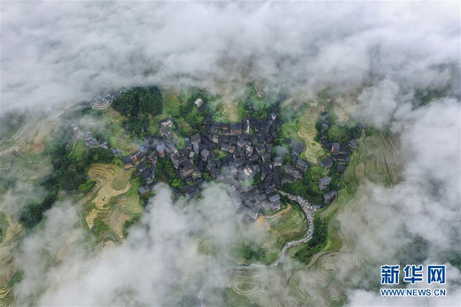 Mê đắm trước vẻ đẹp của những thửa ruộng bậc thang mùa hè tại miền sơn cước Trung Hoa-7