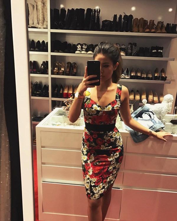 Tủ giày hiệu hàng trăm đôi, Rich Kid Tiên Nguyễn chọn 1 đôi mix đồ mà toát mồ hôi hột-4