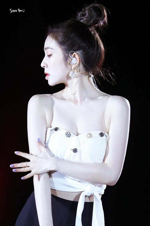 3 chiêu tránh sự cố trang phục sao Việt nên học sao Hàn-12