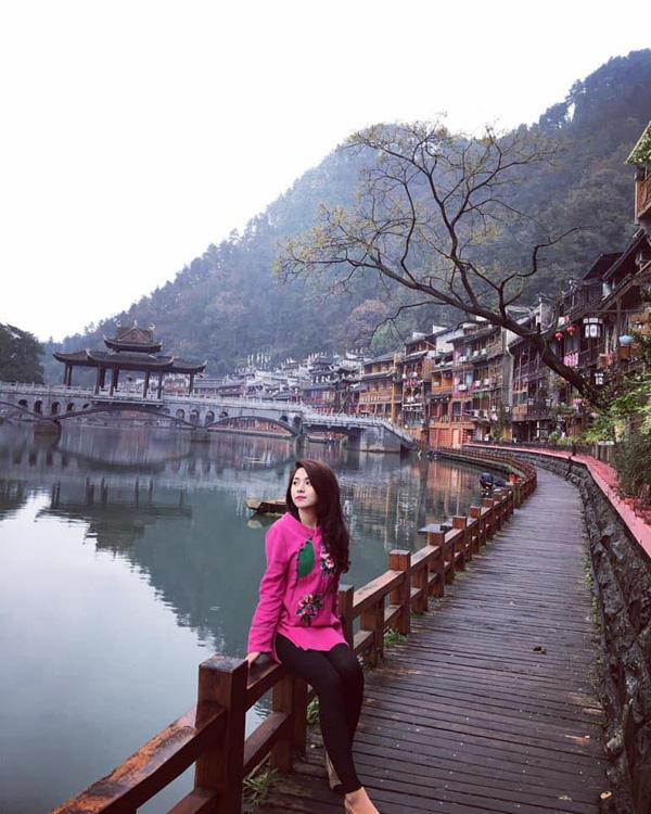 MC Diệu Linh: Tự lập tuổi 18, mua ô tô riêng, thu nhập gần trăm triệu/tháng-4