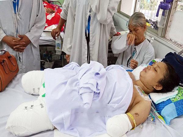 Tình yêu của chồng giúp người vợ mất tứ chi vượt qua mặc cảm-3