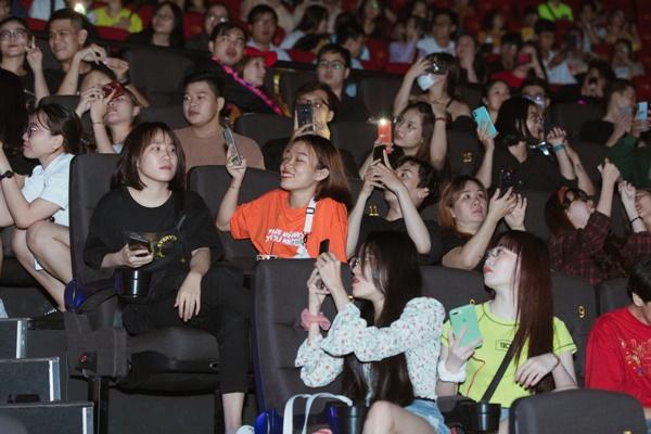 Đánh úp fan Sky chỉ mấy phút, Sơn Tùng M-TP vẫn thỏa mãn mọi cảm xúc-2