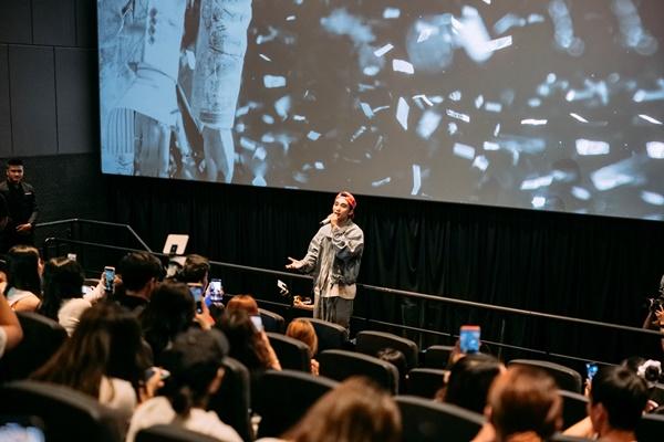 Đánh úp fan Sky chỉ mấy phút, Sơn Tùng M-TP vẫn thỏa mãn mọi cảm xúc-4