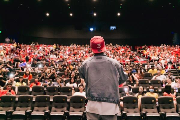 Đánh úp fan Sky chỉ mấy phút, Sơn Tùng M-TP vẫn thỏa mãn mọi cảm xúc-8