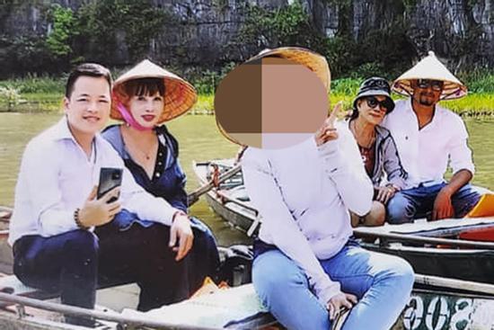 Cô dâu 65 tuổi 'tình thương mến thương' với cặp đôi Cao Bằng hơn sau khi bị tố bạo hành