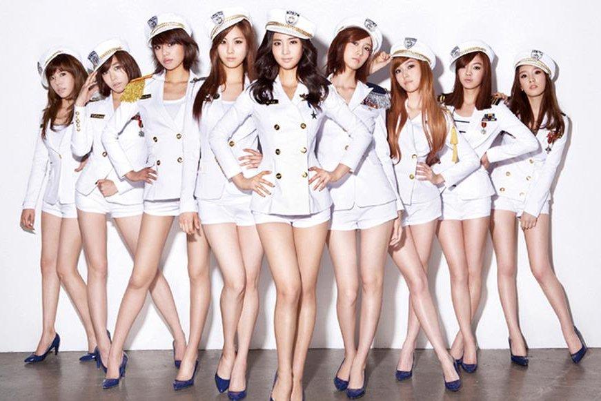 Tưởng hết thời, ai ngờ SNSD và 2NE1 vẫn cạnh tranh bất phân thắng bại-7