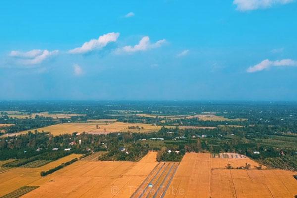 Bức tượng khóc ra nước mắt đen bí ẩn trong nghĩa trang-1