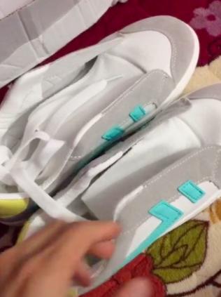 Mua giày đẹp trên mạng, chàng trai trẻ phải cạn lời khi nhìn thấy tận mắt-2