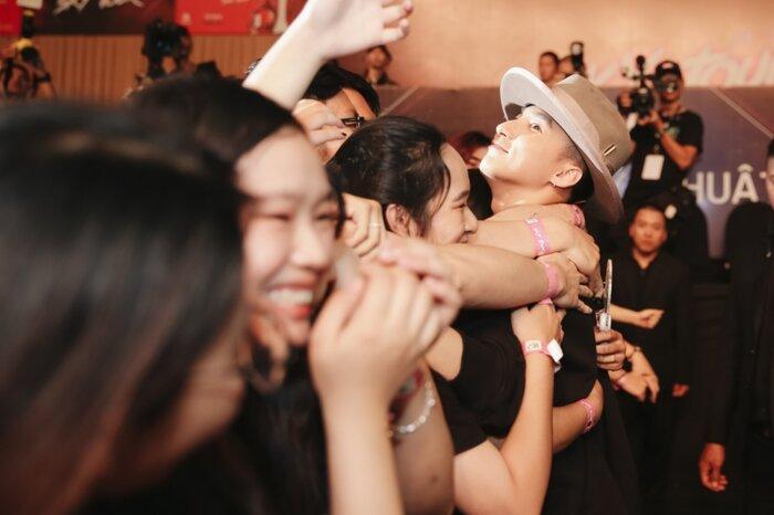 Sơn Tùng M-TP mong muốn mang Sky Tour đến Indonesia, lý do đằng sau lại ngọt ngào thế này-3