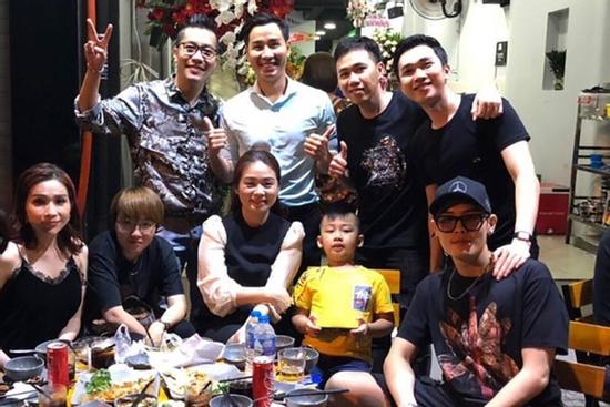 Anh Đức lần đầu tiên xuất hiện gầy rộc sau bức ảnh nghi 'xào ke'