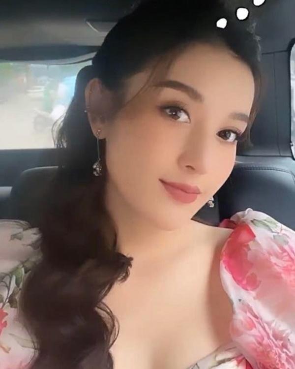 Vừa được đề cử 100 gương mặt đẹp nhất thế giới, Huyền My đã mắc lỗi làm đẹp-6