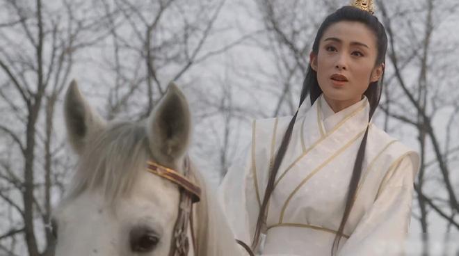 Mỹ nhân đóng nhiều phim Châu Tinh Trì nhất: U60 lận đận không chồng con, yêu trai trẻ kém 10 tuổi-3