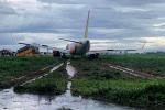 NÓNG: Máy bay Vietjet hạ cánh chệch đường băng sân bay Tân Sơn Nhất