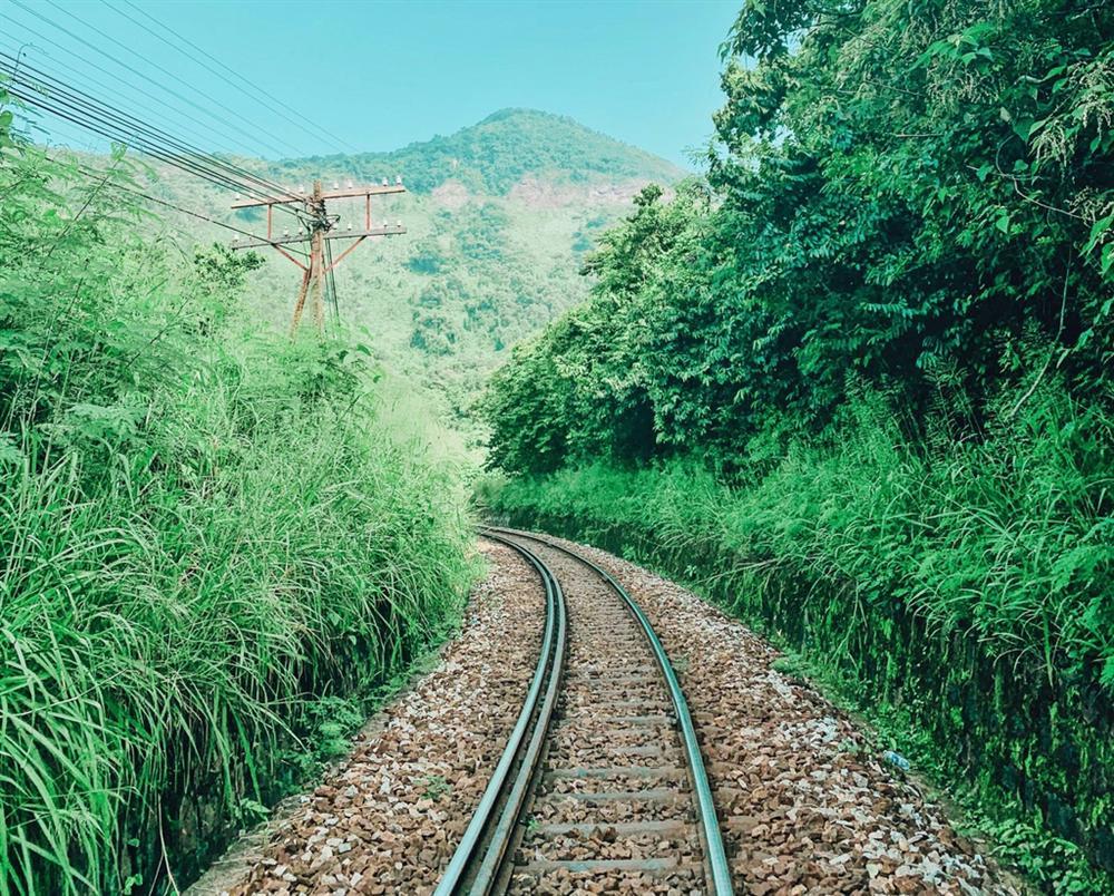 Lạc giữa chốn cổ tích ở nhà ga trên đèo Hải Vân-1