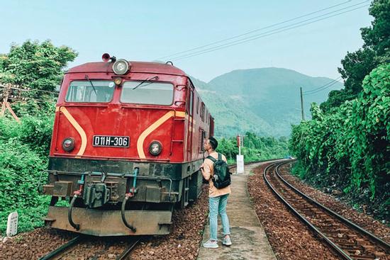 Lạc giữa chốn cổ tích ở nhà ga trên đèo Hải Vân