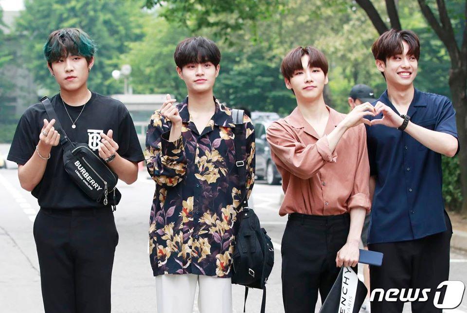 AB6IX lần đầu xuất hiện với đội hình 4 thành viên kể từ sau khi đội trưởng Lim Young Min rời nhóm vì scandal lái xe say rượu.