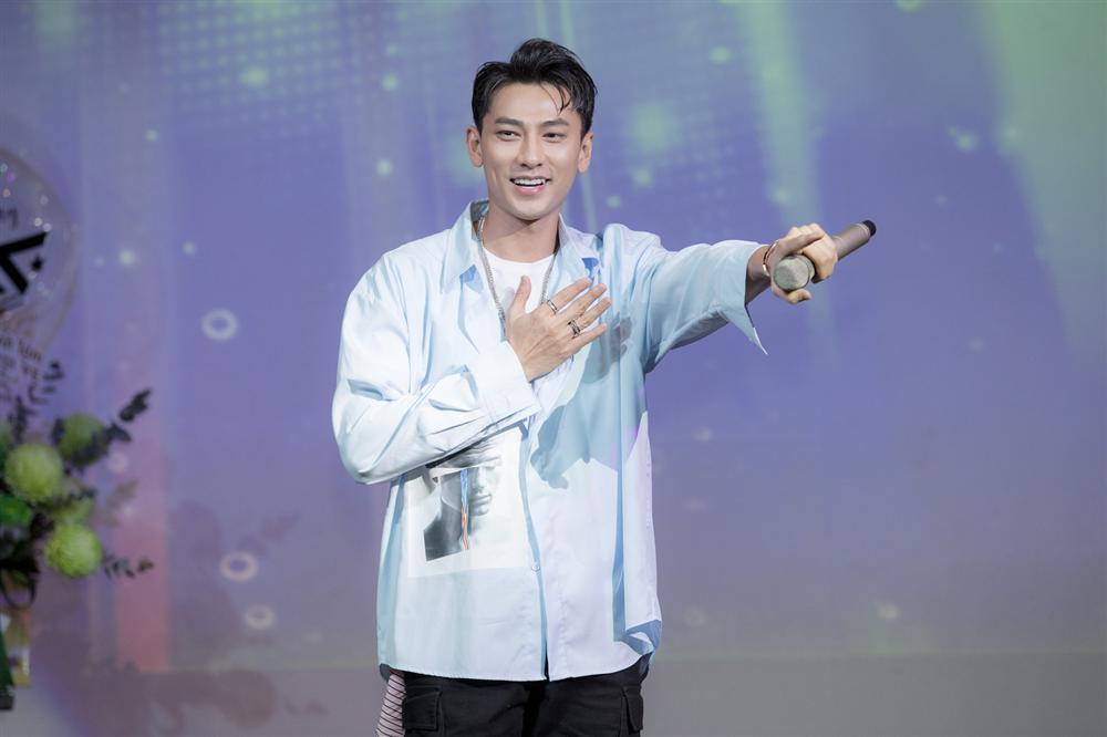 Em gái Isaac: Không tìm được người đàn ông hoàn hảo như anh trai-1