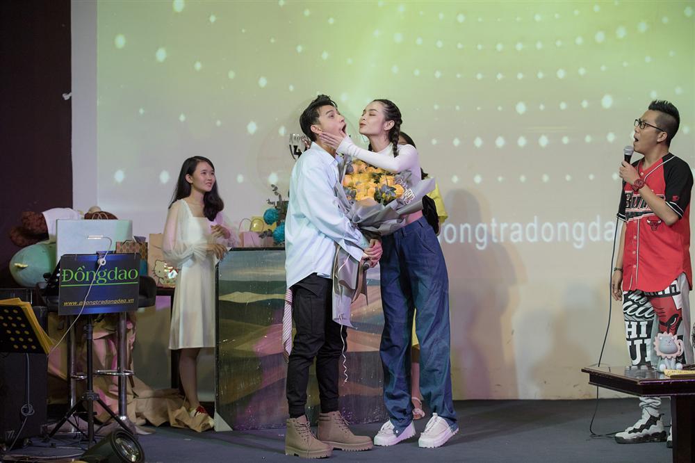 Em gái Isaac: Không tìm được người đàn ông hoàn hảo như anh trai-2