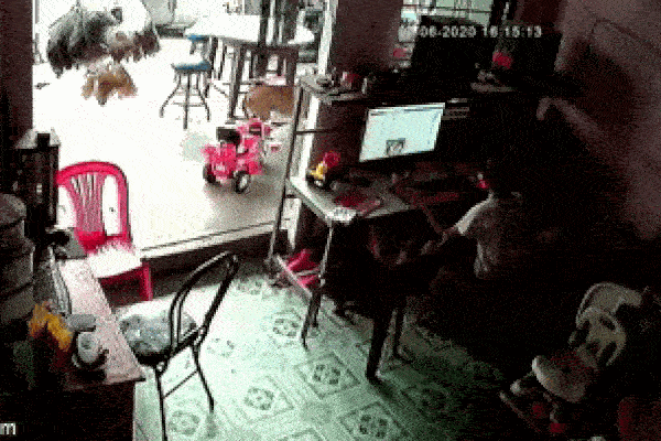 Nghệ An: Cháu bé 7 tuổi tử vong ở công viên nước-2