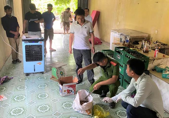 Cặp tình nhân dùng chất độc Xyanua trộm gần nửa tấn chó-2