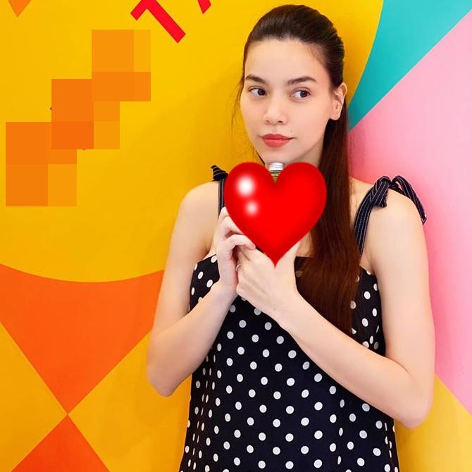 Hồ Ngọc Hà xuất hiện tăng cân, lộ rõ bụng bầu-1