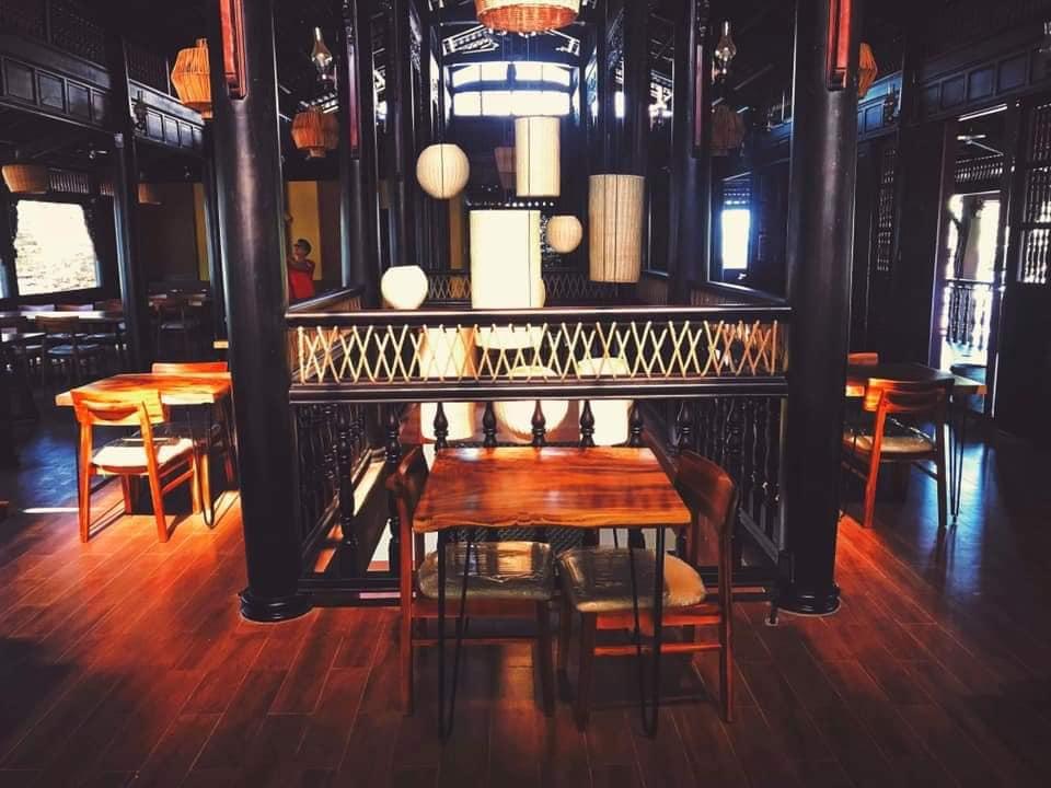 Từ Sài Gòn bay ra Hội An chỉ để ăn sáng, Trường Giang - Nhã Phương thật sự giàu cỡ nào?-4