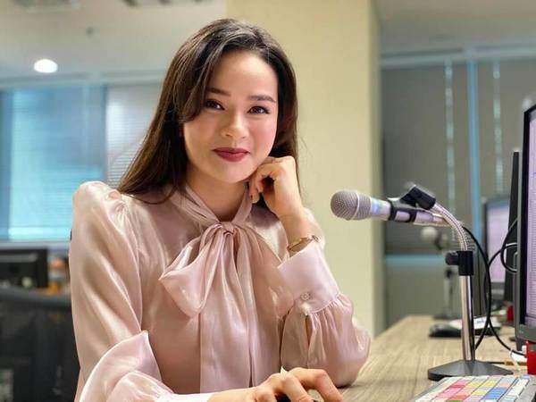 Quyết định cắt tóc mái mưa, đây có lẽ là nữ BTV giỏi giấu tuổi nhất nhà đài VTV-6