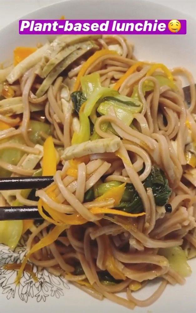 Tóc Tiên tạo một bãi chiến trường ở bếp khi làm mẻ pate chay đầu tiên trong đời-6