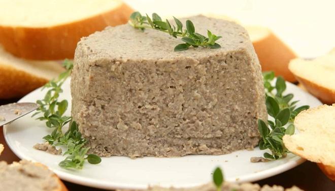 Tóc Tiên tạo một bãi chiến trường ở bếp khi làm mẻ pate chay đầu tiên trong đời-8