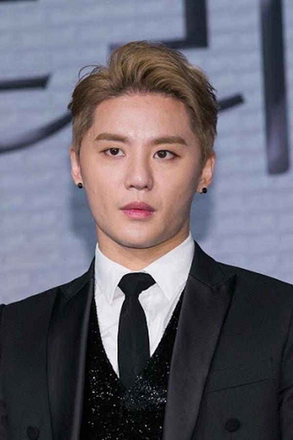 Vì sao thần tượng Kpop sợ lộ chuyện hẹn hò?-5