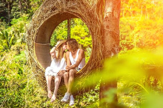 Các chòm sao có đường tình yêu nở rộ trong 2 tuần tới