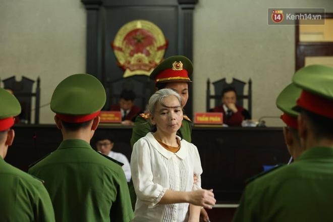 Vụ nữ sinh giao gà bị sát hại ở Điện Biên: Bùi Kim Thu xuất hiện tóc bạc trắng-10