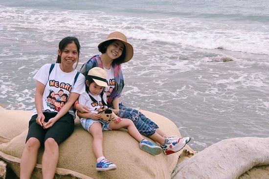 Bảo mẫu bé Lavie tố ông bà ngoại thuê xã hội đen, bạn thân Mai Phương kể điều đáng sợ về mẹ đẻ