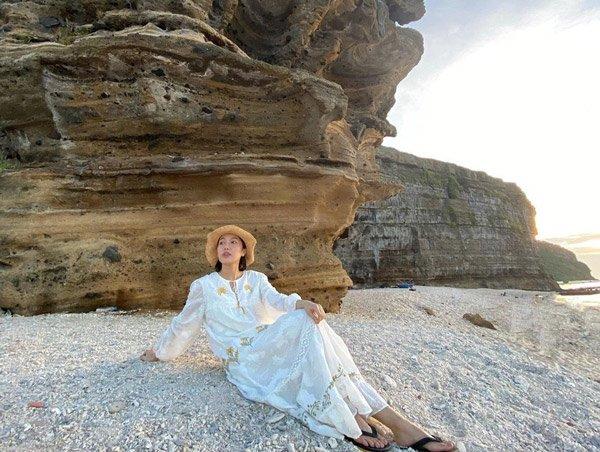 Phối đồ màu tím chất chơi như Tiểu Vy - Sĩ Thanh - Thúy Vi tuần qua-4