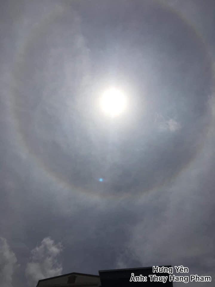 Người dân thích thú khi thấy quầng mặt trời xuất hiện ở nhiều nơi-12